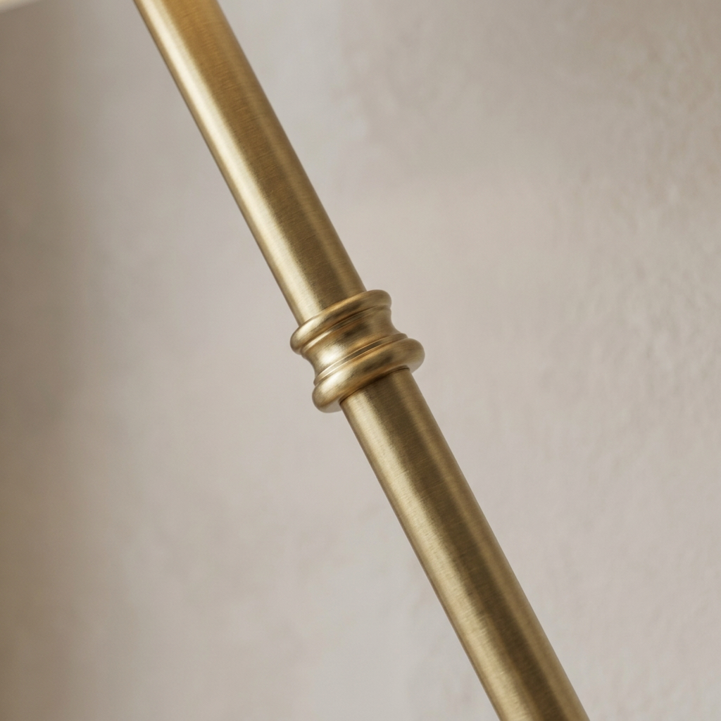 Gold stem and decorative collar detail